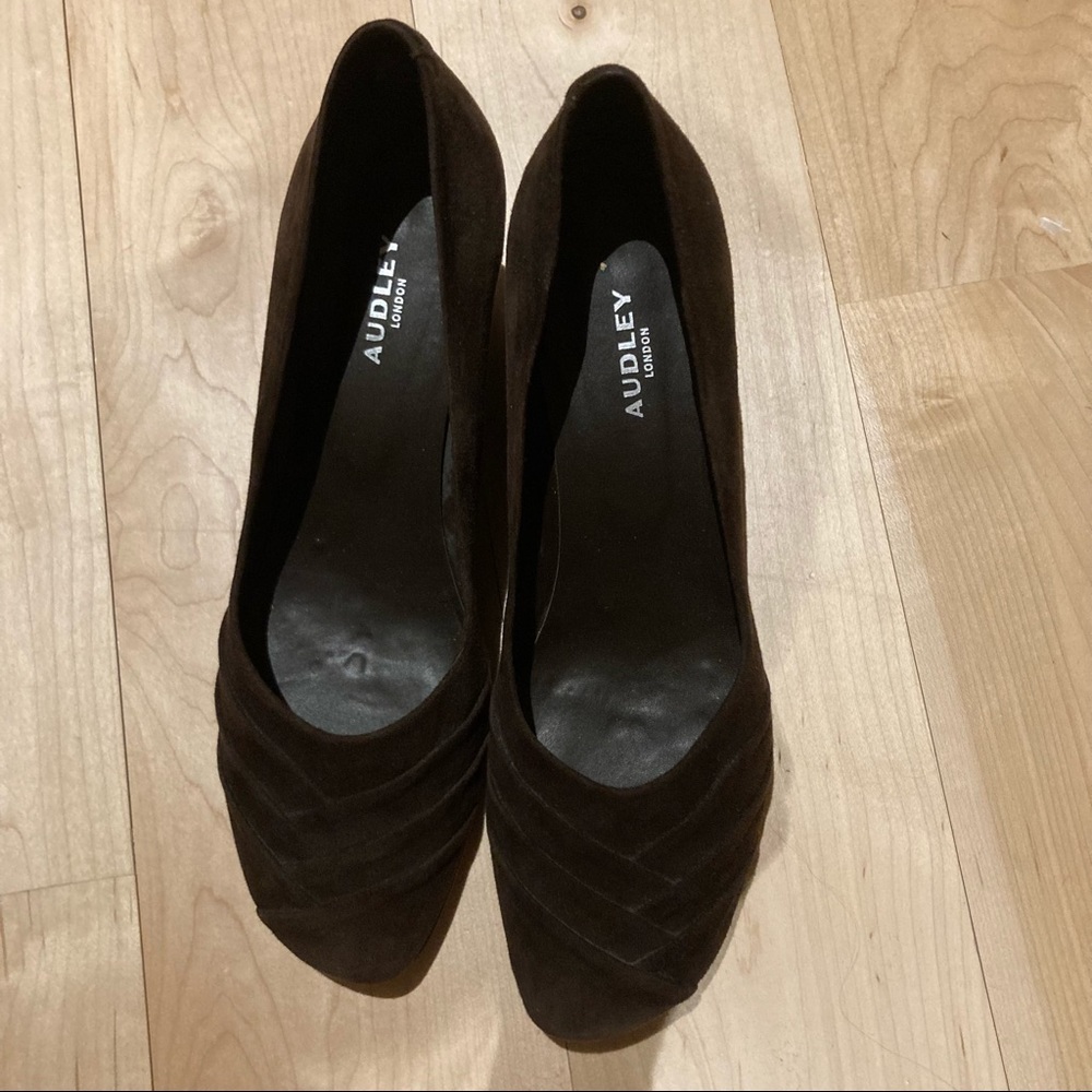 Audley heel shoes. Size 38.5 dark brown.